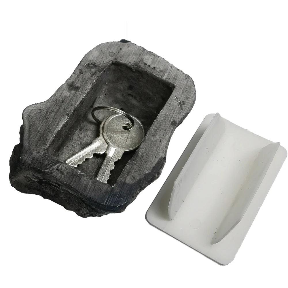 Hide in Plain Sight – Camouflage Rock Key Safe for Geocaching & Home Access.