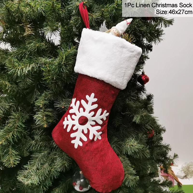 Handcrafted Knitted Christmas Stockings – Classic Holiday Décor for Gifts & Traditions.