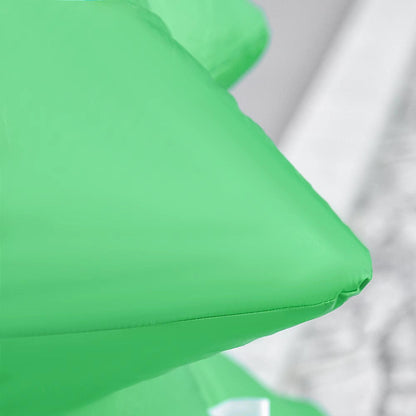 5FT Inflatable Christmas Tree – LED-Lit Outdoor Decoration with Presents | Waterproof Polyester, Self-Inflating.