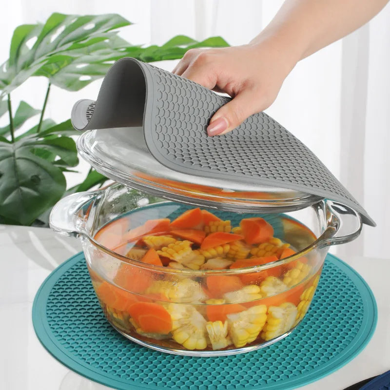 30 cm Silicone Placemat – Non-Slip, Durable, and Stylish Kitchen Helper 🍽️✨