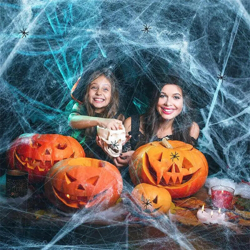 Super Stretch Spider Web with Fake Spiders – Halloween Cobweb Set for Haunted House & Party Decor