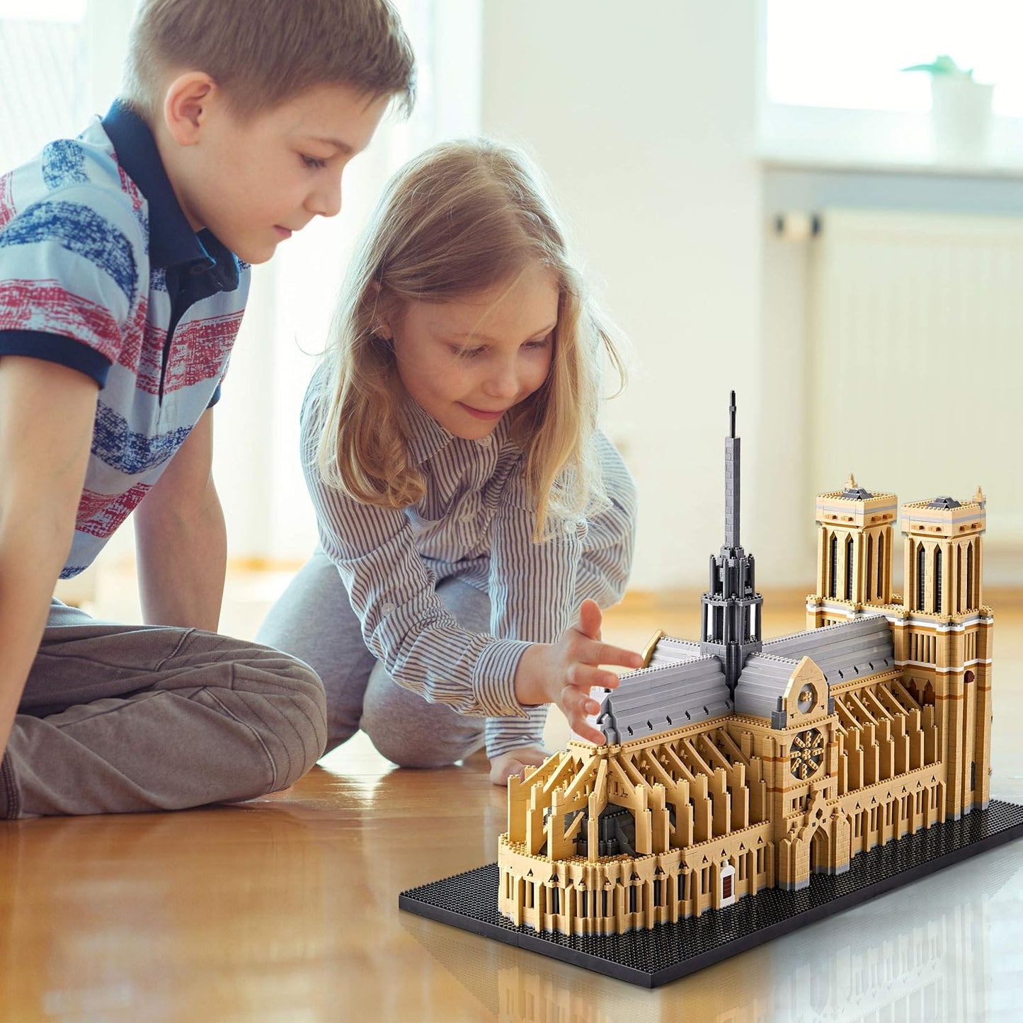 Notre Dame Cathedral  - Architecture Model Kits(7,380 Pieces)