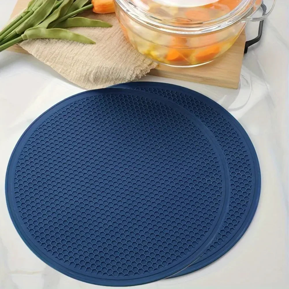 Heat‑resistant silicone mat – round kitchen trivet