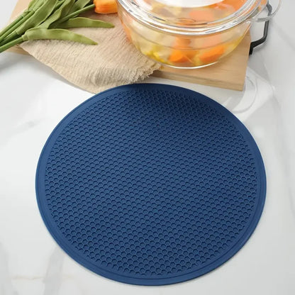 Heat‑resistant silicone mat – round kitchen trivet