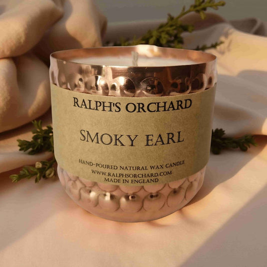 Smoky Earl candle inspired by Earl Grey tea, artisan‑crafted with vegan wax in UK