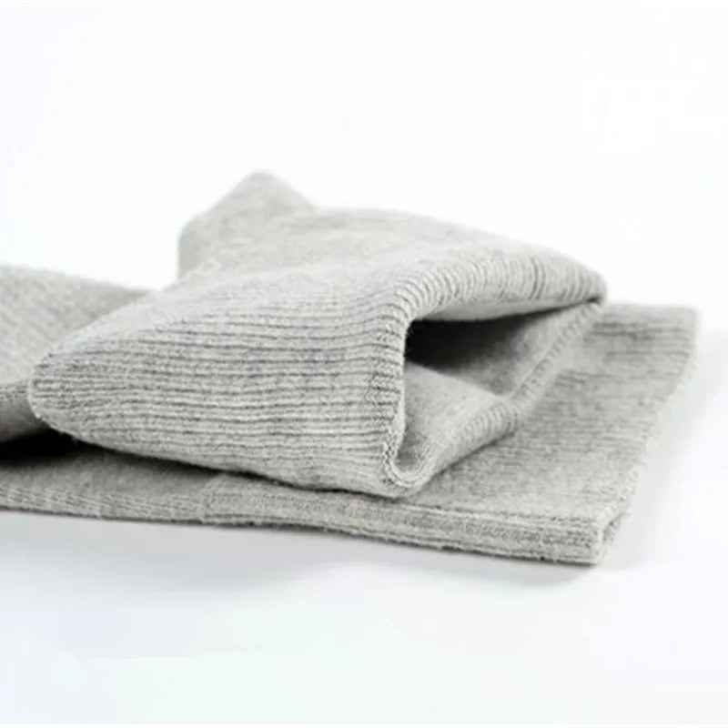 4 Pairs ​​​​​​​🧦 Soft, Non-Binding Comfort – Diabetic Bamboo Cotton Socks!