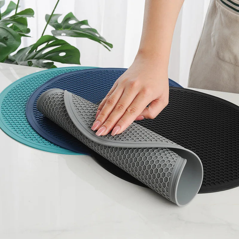 30 cm Silicone Placemat – Non-Slip, Durable, and Stylish Kitchen Helper 🍽️✨