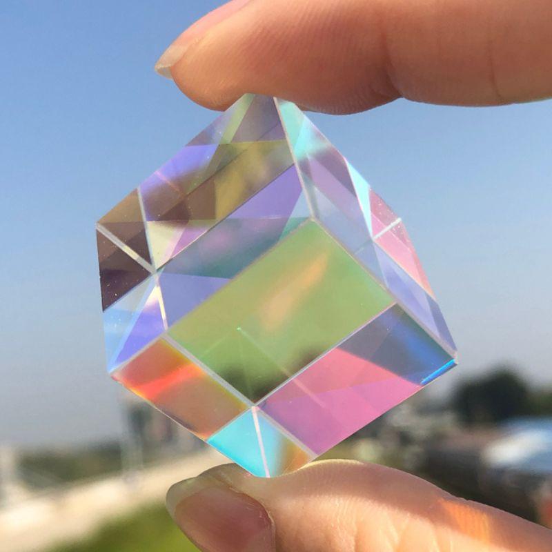 Dichroic Prism Cube – Light in a Cube.