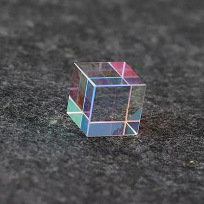 Dichroic Prism Cube – Light in a Cube.