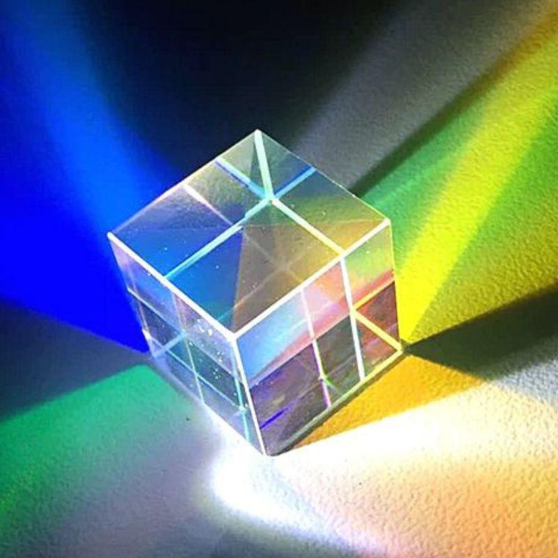 Dichroic Prism Cube – Light in a Cube.