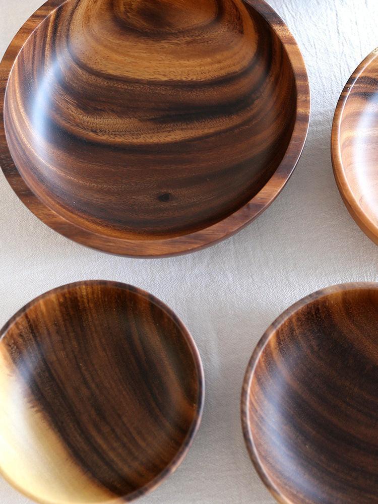 Durable salad bowl with beautiful wood grain finish